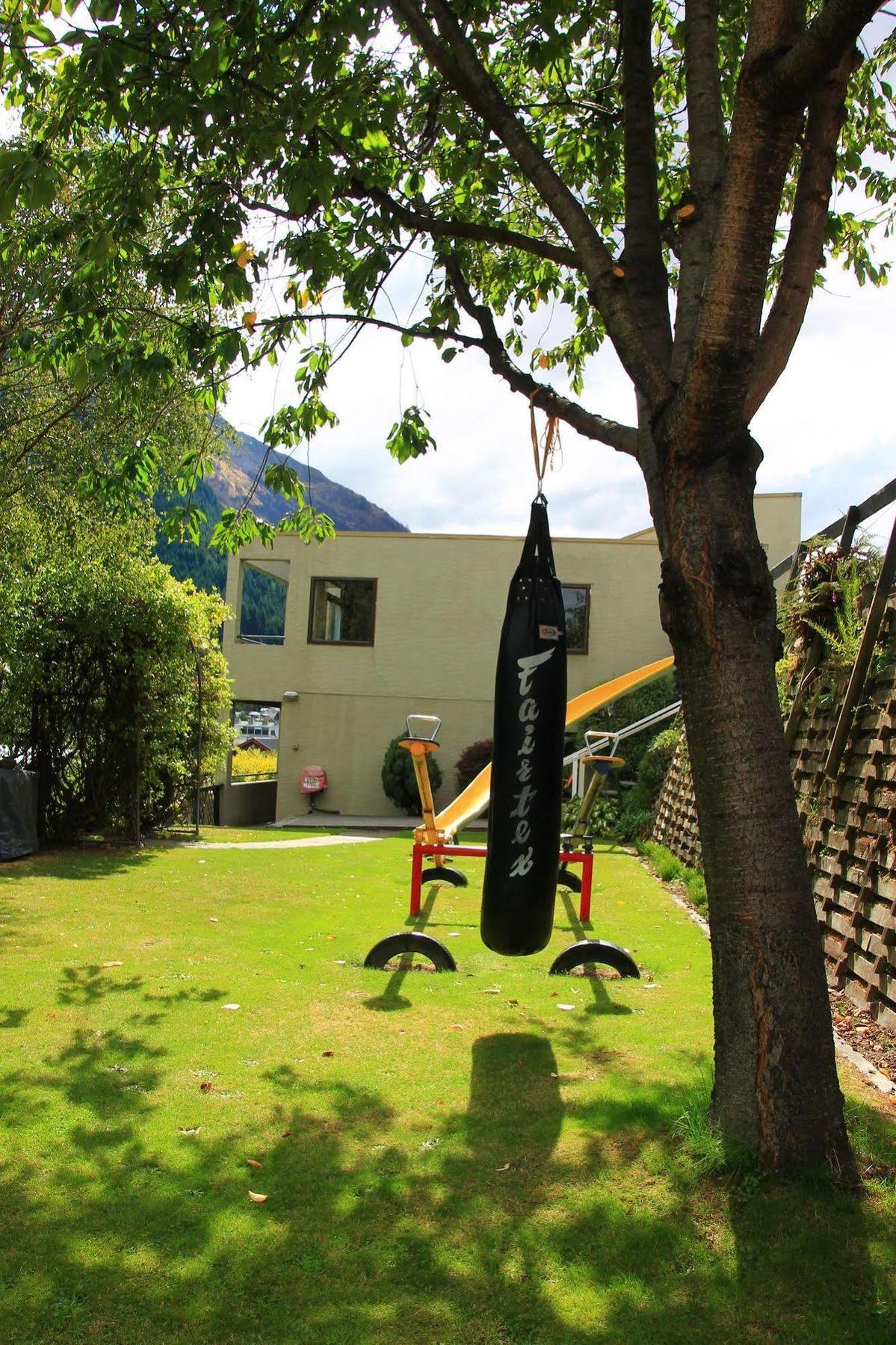 Abba Court Motel Queenstown Ngoại thất bức ảnh