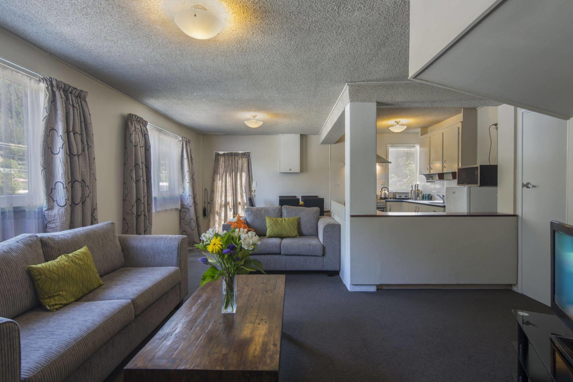 Abba Court Motel Queenstown Ngoại thất bức ảnh