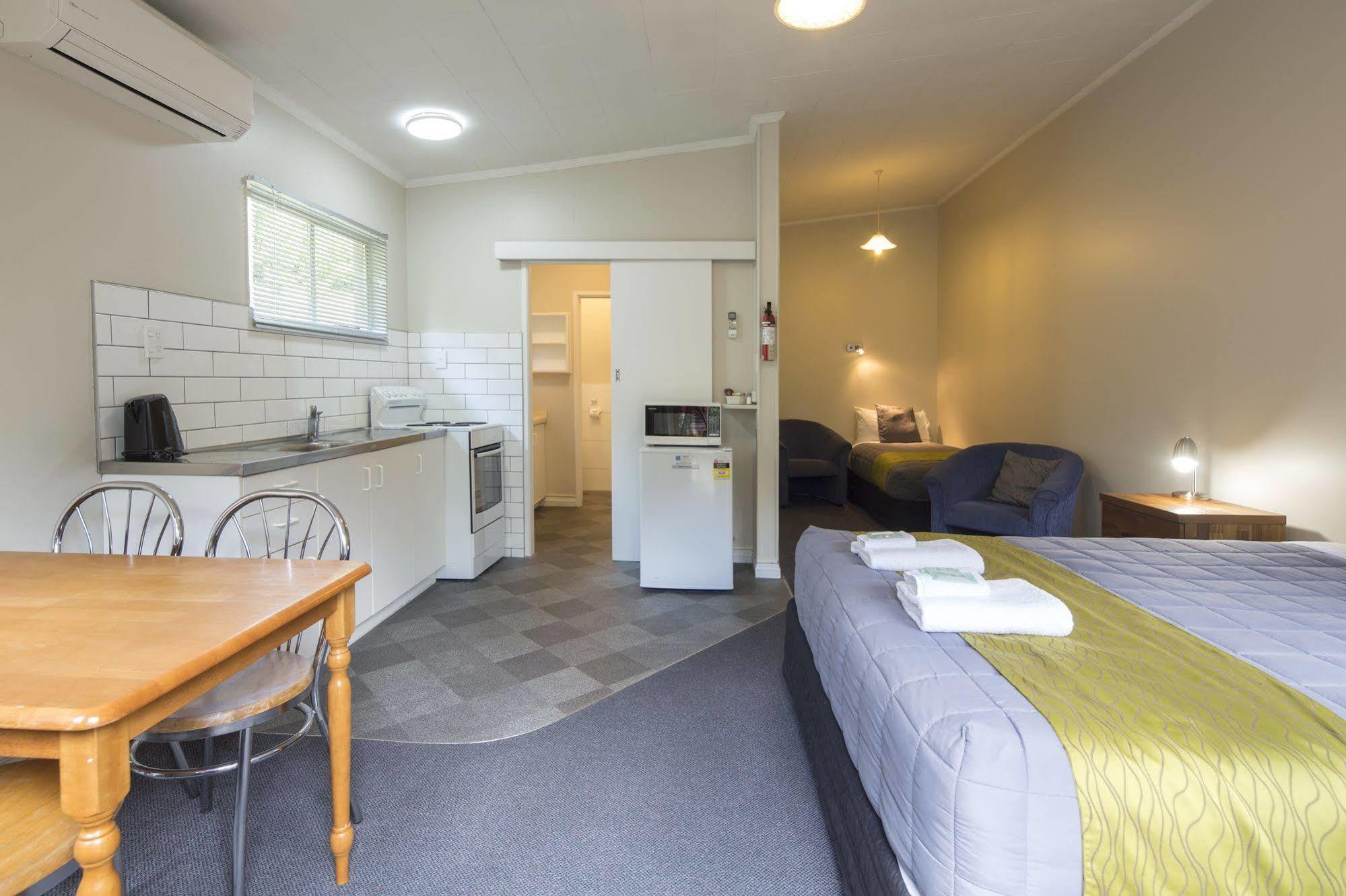 Abba Court Motel Queenstown Ngoại thất bức ảnh