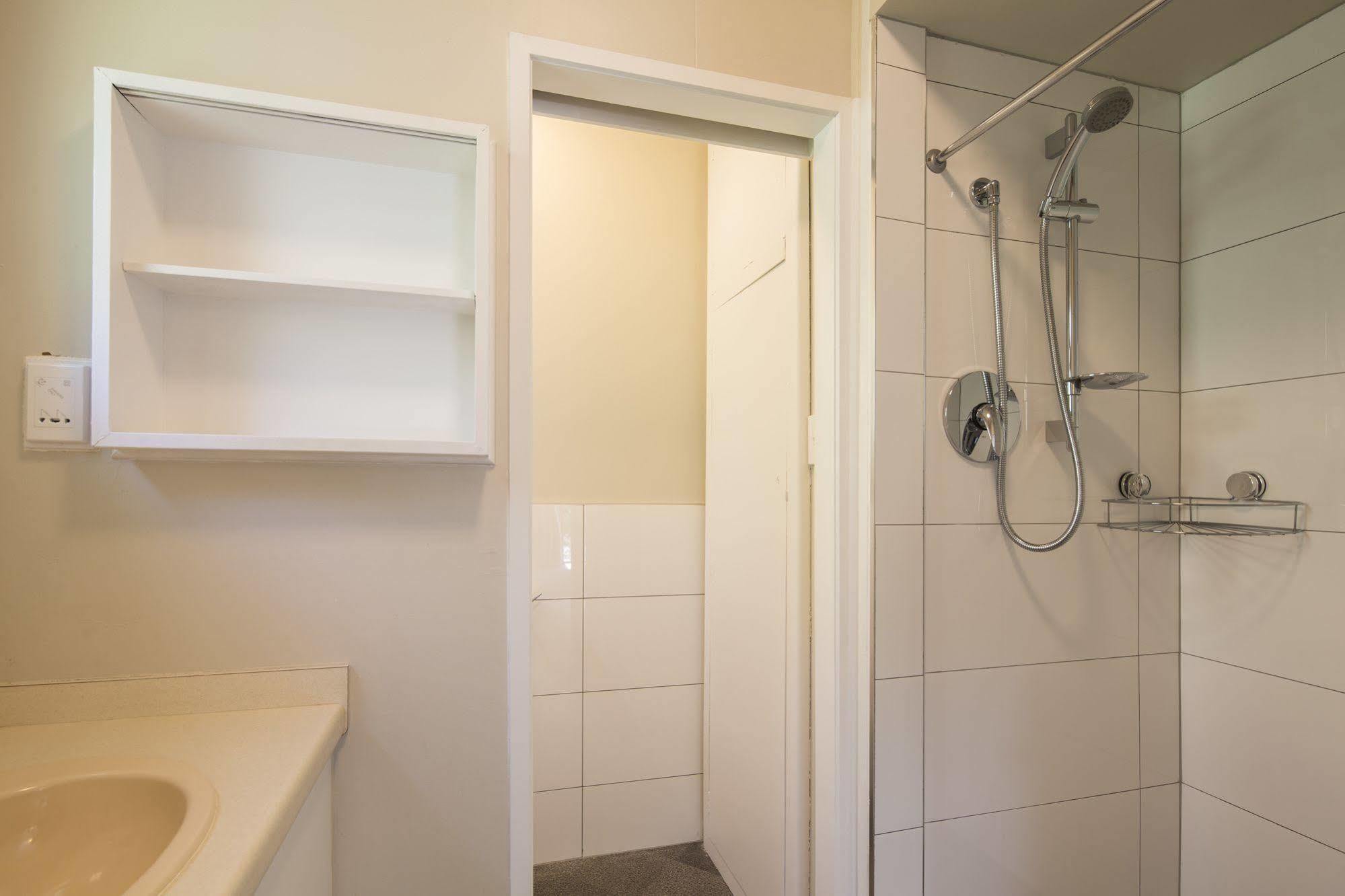 Abba Court Motel Queenstown Ngoại thất bức ảnh